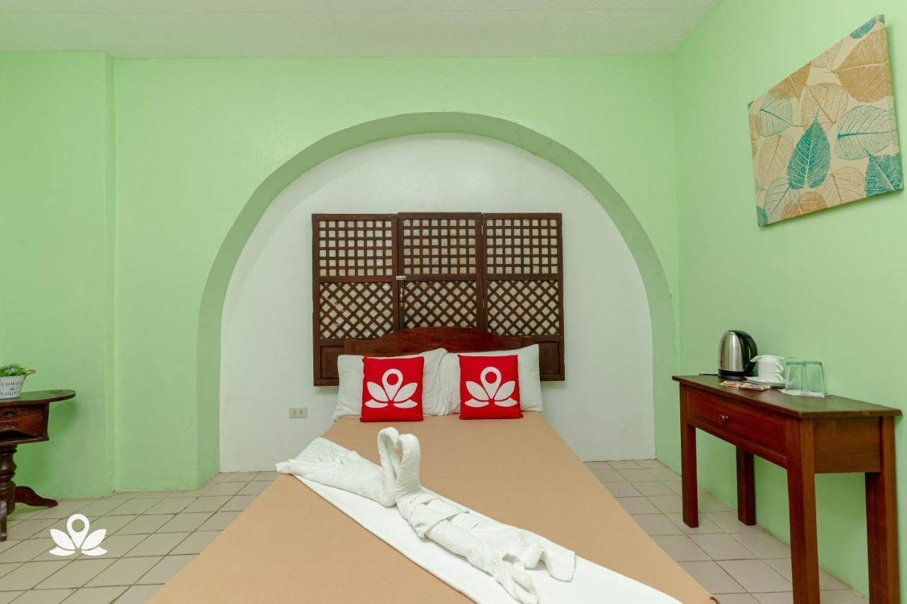 Zen Rooms Calle Crisologo ויגאן מראה חיצוני תמונה