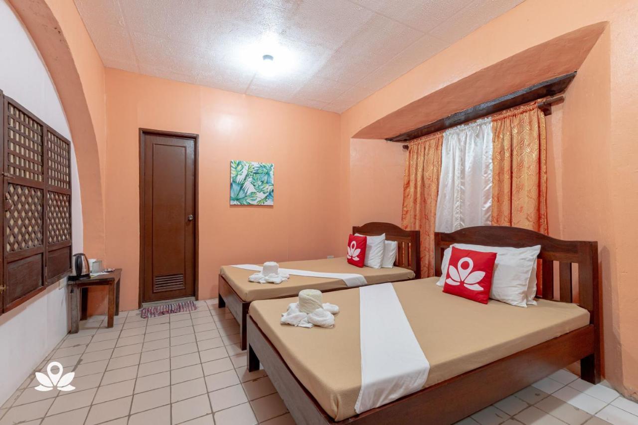 Zen Rooms Calle Crisologo ויגאן מראה חיצוני תמונה