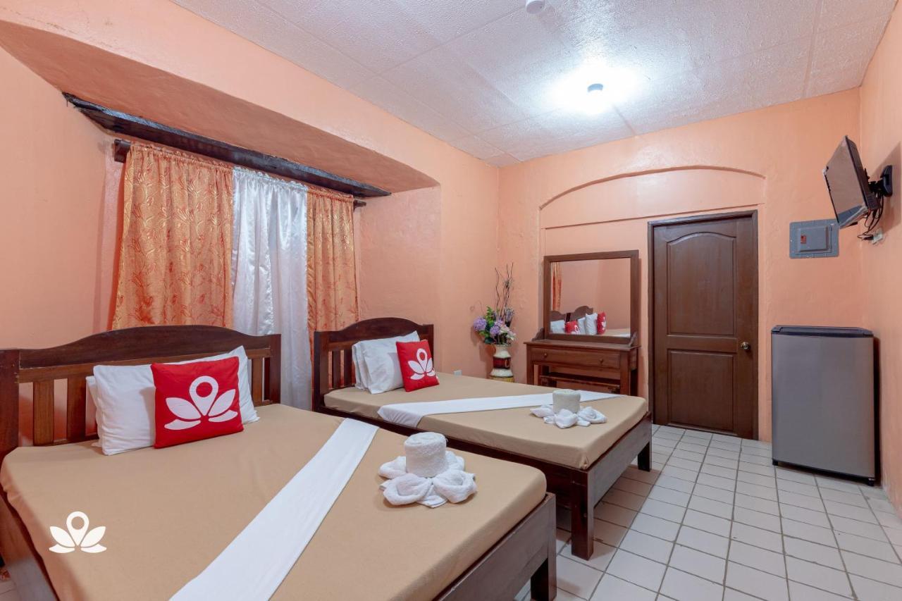 Zen Rooms Calle Crisologo ויגאן מראה חיצוני תמונה