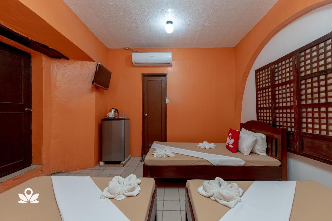 Zen Rooms Calle Crisologo ויגאן מראה חיצוני תמונה